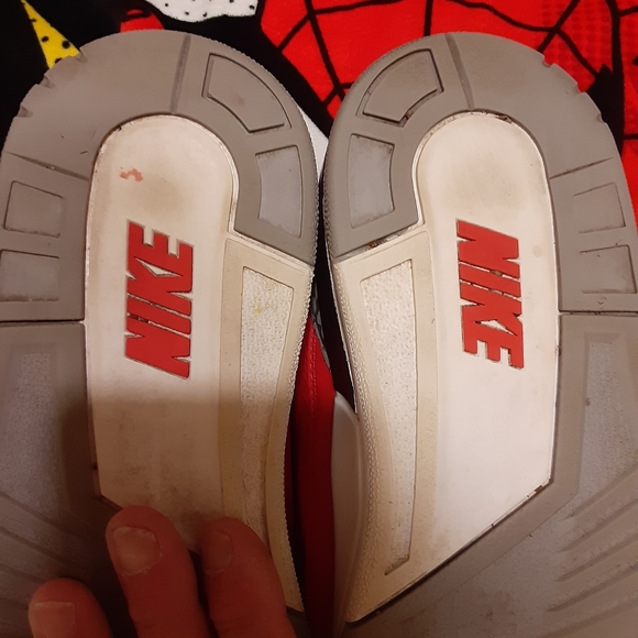 Jordan 3 - Picture 7 of 7